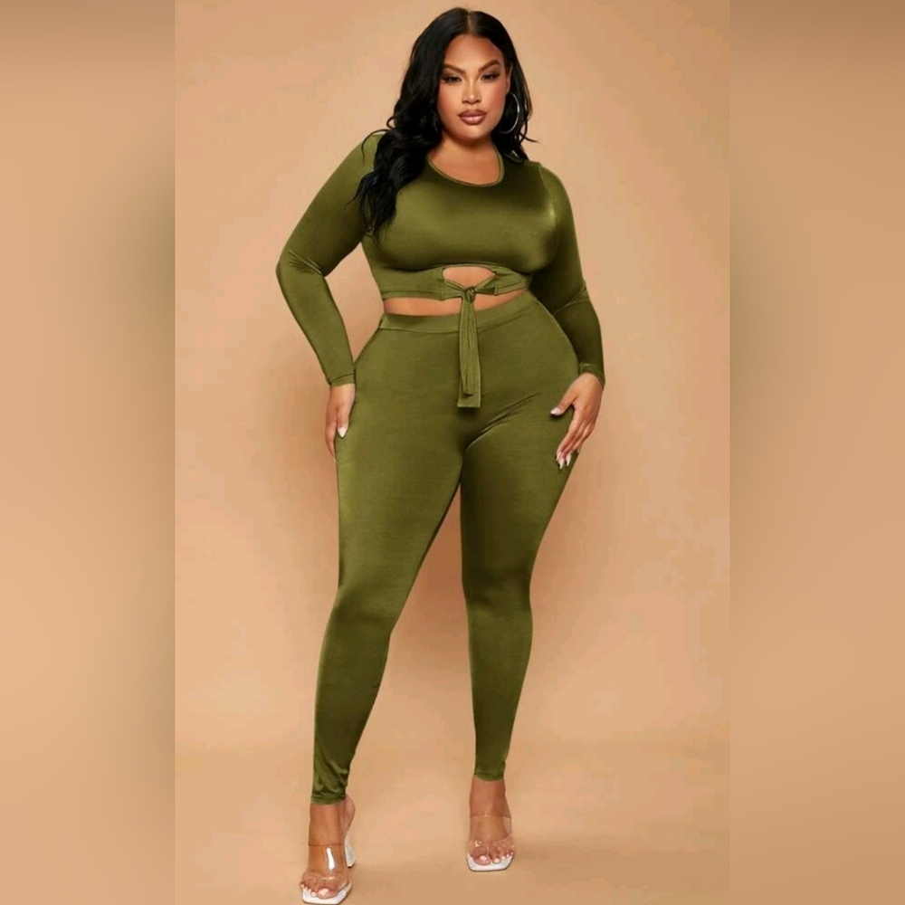 Cut out front crop & leggings set